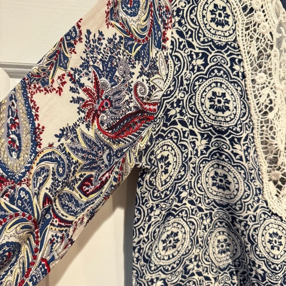 C'isa Blue and White Patterned Zip-up Top - Picture 6 of 10